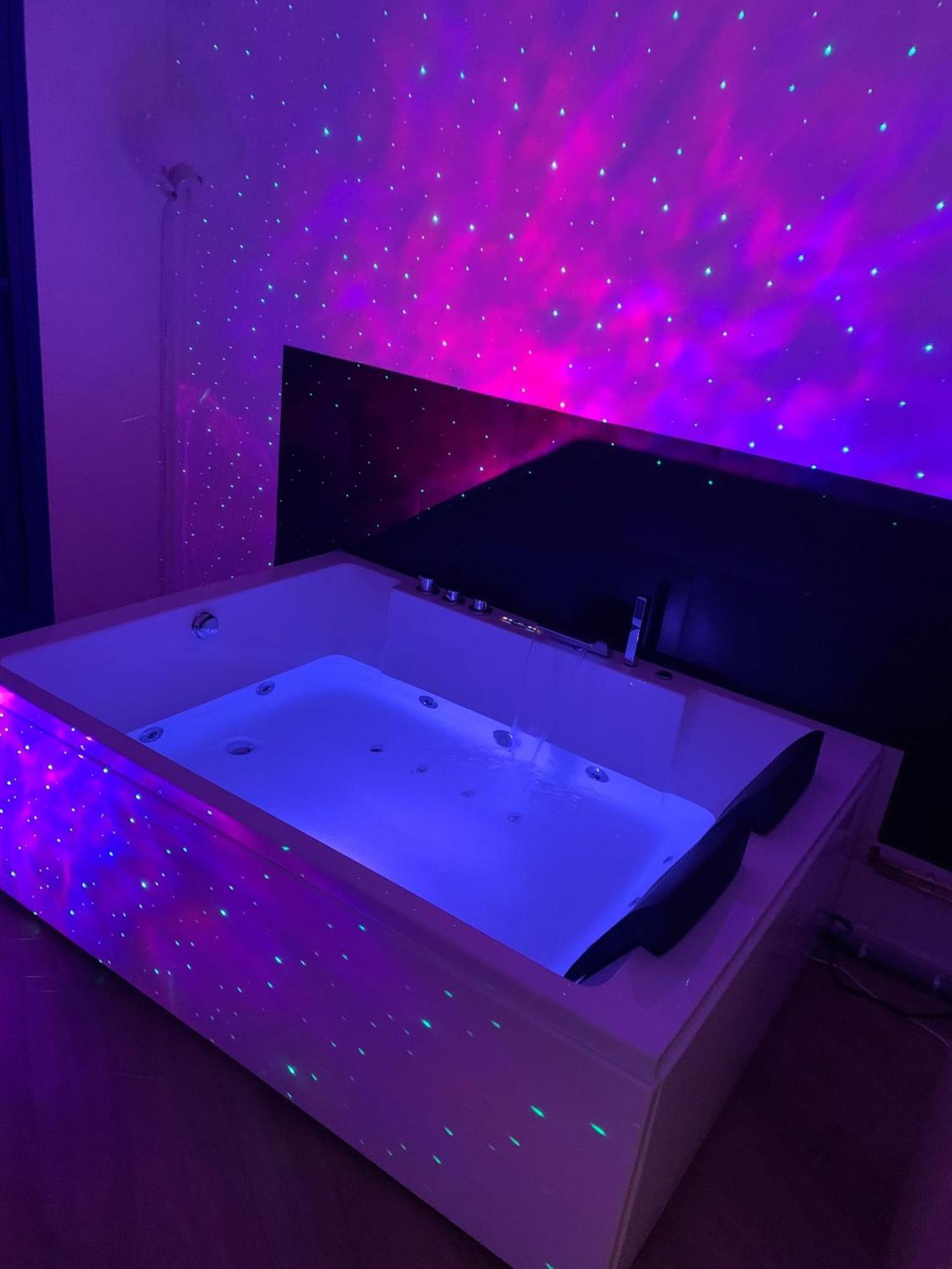 Paris La Defense - Santorin Apartment With Jacuzzi クルブヴォア エクステリア 写真
