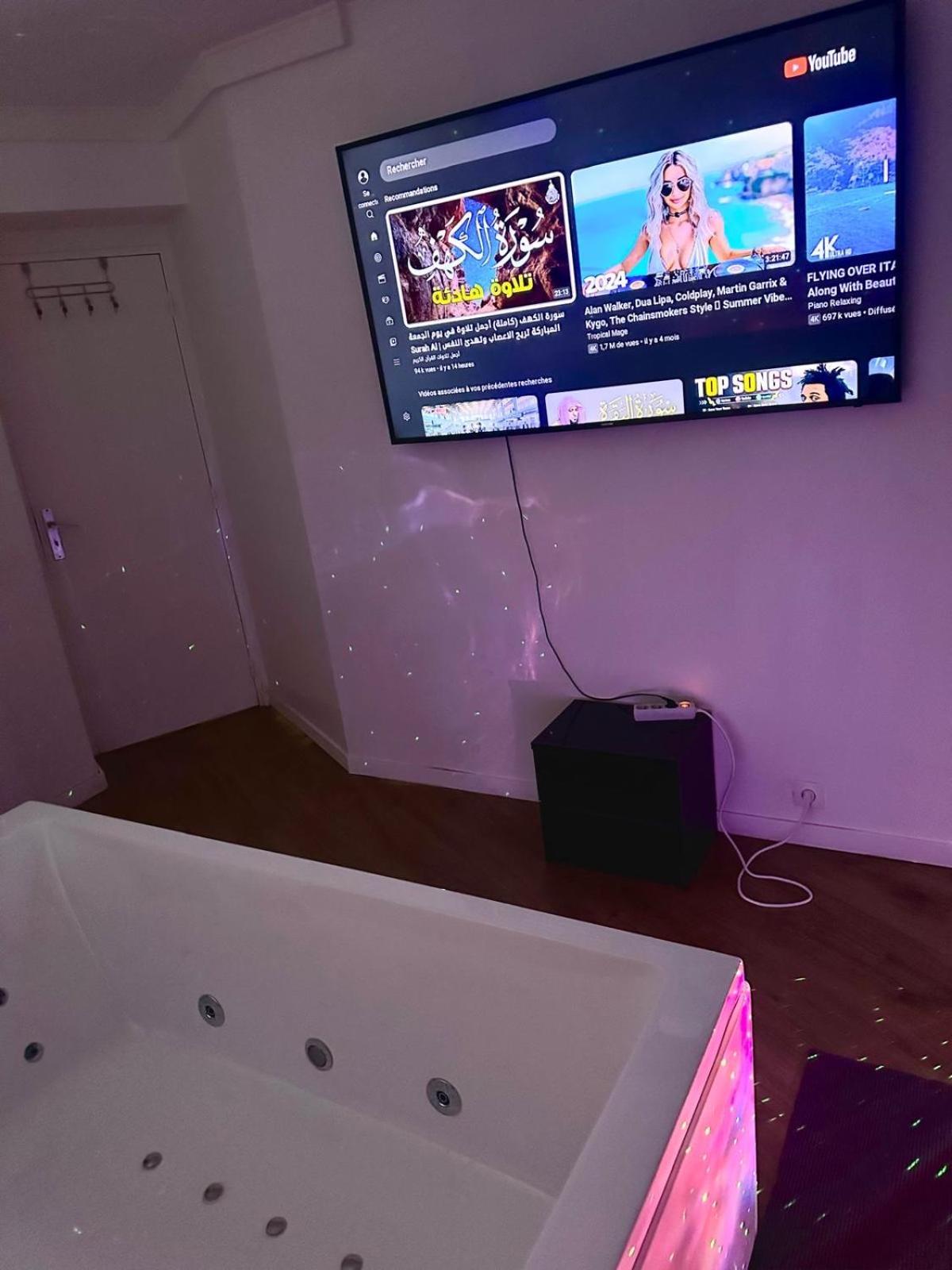 Paris La Defense - Santorin Apartment With Jacuzzi クルブヴォア エクステリア 写真
